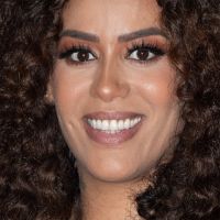 Amel Bent enceinte : elle montre son baby bump aux NRJ Music Awards 2021