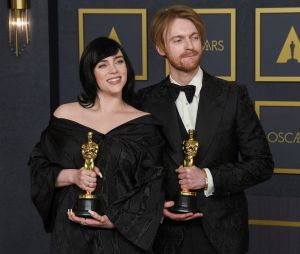 Billie Eilish et Finneas récompensés aux Oscars 2022