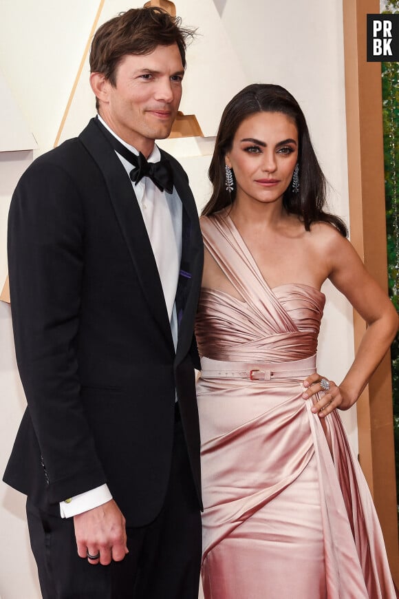 Ashton Kutcher et Mila Kunis sur le tapis rouge des Oscars 2022