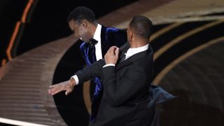 Will Smith gifle Chris Rock aux Oscars 2022 : une enquête ouverte, il s'excuse pour son geste "inacceptable et inexcusable"