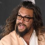 Jason Momoa en couple avec Kate Beckinsale ? Il répond cash aux rumeurs