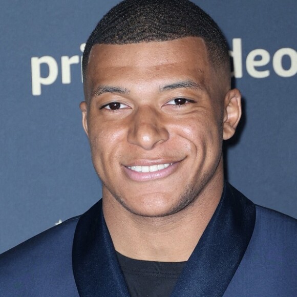 Kylian Mbappé resterai au PSG et dirait non au Real Madrid, et la raison aurait été dévoilée.