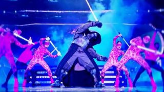 Mask Singer 4 : qui est le Chevalier ? Le jury et les internautes totalement paumés