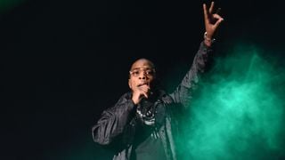 Niska : jets de pierres, lacrymo et bagarres dans le public, son concert à Mayotte gâché