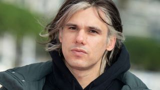 "J'arrête le rap"... Orelsan affole les fans avec les premières images de la partie 2 de "Ne montre jamais ça à personne"