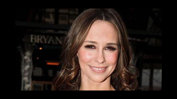 Jennifer Love Hewitt ... Complètement accro à Robert Pattinson