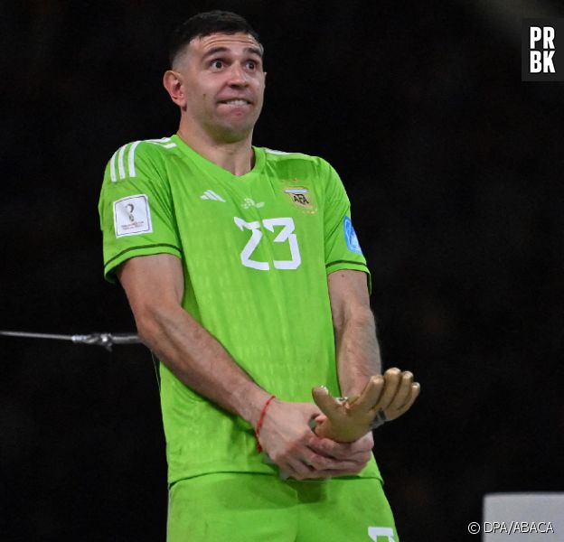 Des supporters français veulent faire interdire Emiliano Martinez de Coupe du Monde.