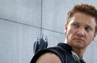 Bande-annonce série Hawkeye : "Il est dans un état critique" : l'acteur Jeremy Renner (Hawkeye, Avengers) hospitalisé après un grave accident
