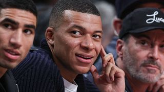 "Juste du one shot" : Kylian Mbappé très proche d'une ex-chroniqueuse de TPMP ?