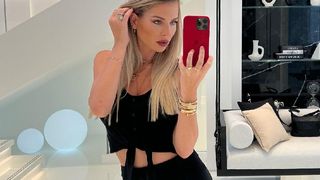 "Petit update par rapport à mes fesses" : Jessica Thivenin s'inquiète face à un souci de santé suite à ses chirurgies