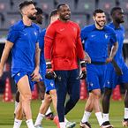 "Aujourd'hui, l'équipe de France s'arrête pour moi" : Après Hugo Lloris, un autre joueur cadre des Bleus prend sa retraite internationale