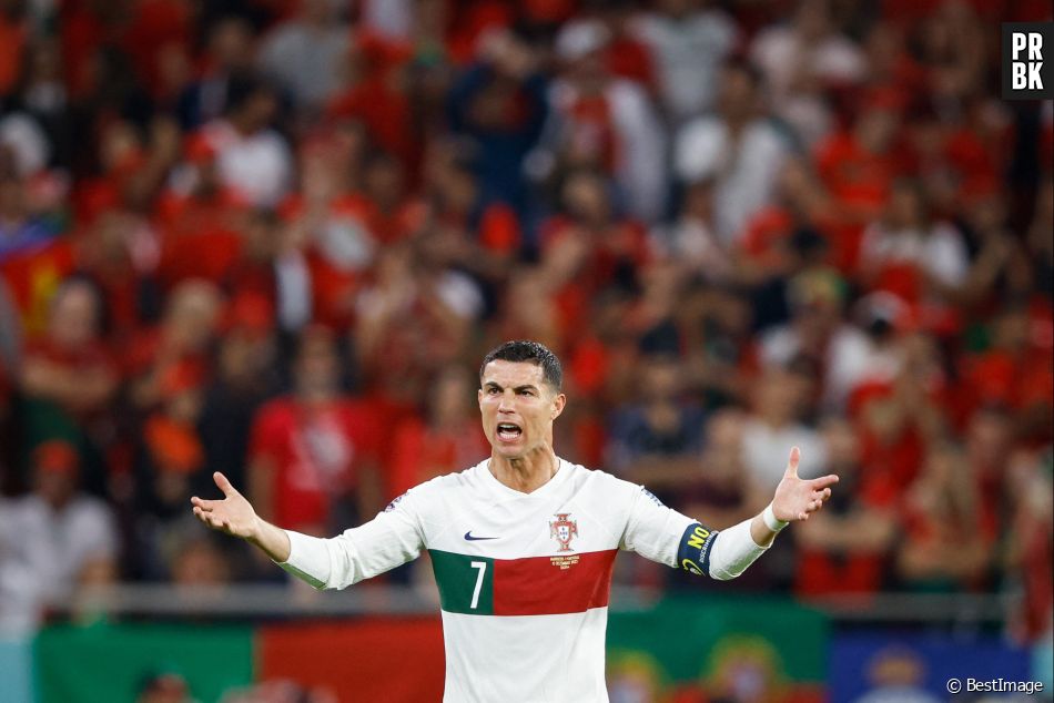 Honteux Et Dangereux Cristiano Ronaldo étrangle Un Joueur En Plein Match Et Lâche Un Geste 