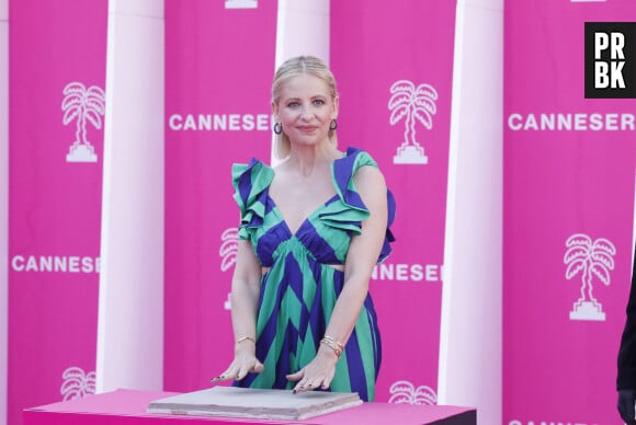Sarah Michelle Gellar ("Buffy contre les vampires") laisse ses empreintes lors du festival Canneseries à Cannes, le 19 avril 2023. L'actrice américaine recevra à cette occasion le prix Canal + Icon Award. © Denis Guignebourg / Bestimage