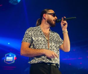 Exclusif - Le rappeur SCH est en showcase lors de la soirée "La Parisienne" au Blu Club à Dubaï le 7 décembre 2021. © Nicolas Briquet / Bestimage