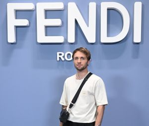 Pour cela, il a misé sur un casting XXL.
Squeezie au photocall du défilé FENDI "Collection Prêt-à-Porter Homme Printemps/Eté 2023" lors de la Fashion Week de Milan (MLFW), le 18 juin 2022.