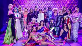 Des drag queens débarquent pour la première fois en prime à la télé française, les twittos sont fous !
