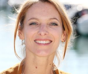 Elodie Varlet au photocall de la série "Plus belle la vie" lors de la 24ème édition du Festival de la Fiction TV de La Rochelle, France, le 17 septembre 2022. © Patrick bernard/Bestimage 
