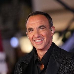 Finalement, il n'en sera rien. TF1 a décidé de débaucher l'une des animatrices stars de Canal+ pour succéder à Nikos Aliagas dans 50' inside
Nikos Aliagas lors de la 23ème édition des NRJ Music Awards 2021 au Palais des Festivals de Cannes, le 20 novembre 2021. © Dominique Jacovides/Bestimage