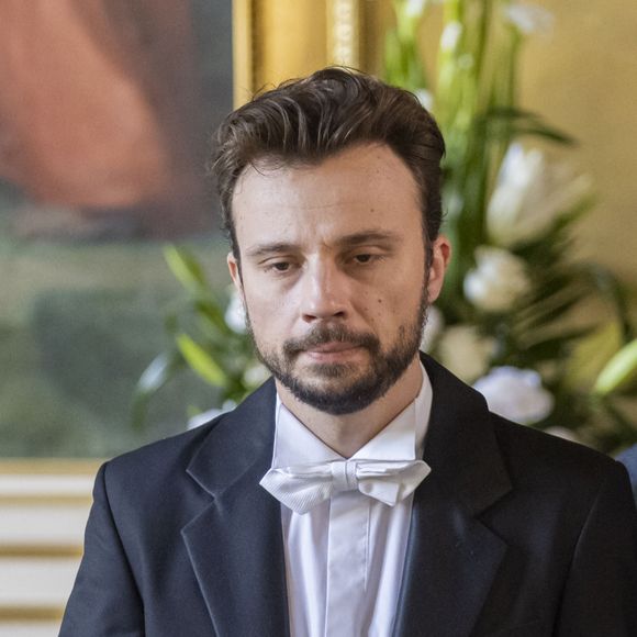 Isabelle Ithurburu rejoindra TF1 à la rentrée. Outre 50' inside, elle présentera Le Mag de la Coupe du monde de rugby à compter du 8 septembre
Exclusif - Prix Spécial - Tom Villa et Nikos Aliagas - Séquence "Le mariage" - Tournage du téléfilm " Ils s'aiment... enfin presque ", qui sera diffusé le lundi 18 avril à 21h10 sur TF1. © Cyril Moreau / Bestimage
