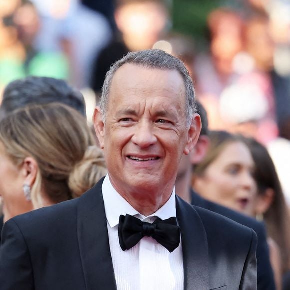 Tom Hanks - Montée des marches du film « Asteroid City » lors du 76ème Festival International du Film de Cannes, au Palais des Festivals à Cannes. Le 23 mai 2023 © Jacovides-Moreau / Bestimage  Red carpet of the movie « Asteroid City » during the 76th Cannes International Film Festival at the Palais des Festivals in Cannes, France. On may 23th 2023 