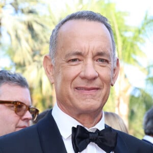 Tom Hanks à la montée des marches de "Asteroid City" lors du 76ème Festival International du Film de Cannes, le 23 mai 2023. © Alec Michael via Zuma Press/Bestimage  Celebrities at the red carpet of "Asteroid City" during the 76th International Cannes Film Festival. May 23rd, 2023. 