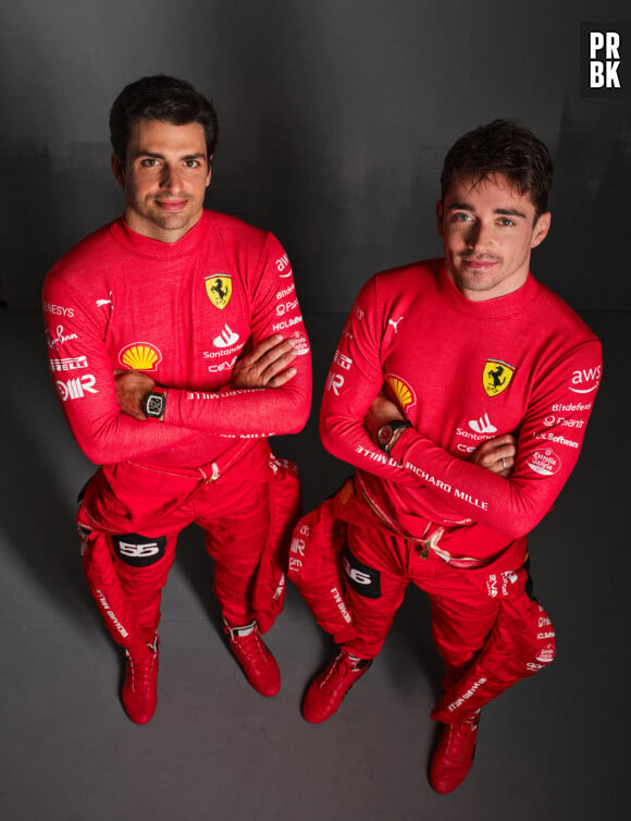 Charles Leclerc et Carlos Sainz posent pour les photos officielles à l'occasion de la présentation de la nouvelle monoplace Ferrari SF-23 qui participera au prochain championnat du monde de F1 le 14 février 2023. © ANSA/Zuma Press/Bestimage