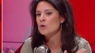 "Ah non, pause ! Là, c'est très important" : Apolline de Malherbe grille et affiche la mauvaise foi d'Aurore Bergé en direct, face à face très tendu sur BFMTV