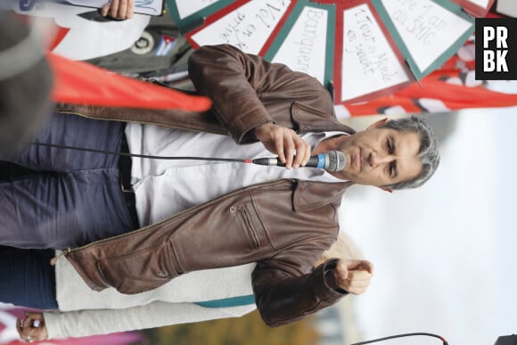 François Ruffin - " Marche contre la vie chère et l'inaction climatique " organisée par la Nouvelle Union populaire écologique et sociale (Nupes), avec le renfort d'associations et de certaines fédérations syndicales de Place de la Nation à place de la Bastille à Paris le 16 octobre 2022. © Christophe Clovis / Bestimage 