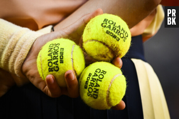 illustration ramasseur de balles - Internationaux de France de Roland Garros à Paris le 4 juin 2023. 