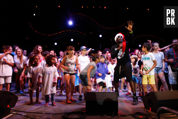 Moussier Tombola - Concerts pour les enfants malades à la pinède de Juan-les-Pins dans le cadre de l'association "Enfant Star et Match", le 8 juillet 2014.