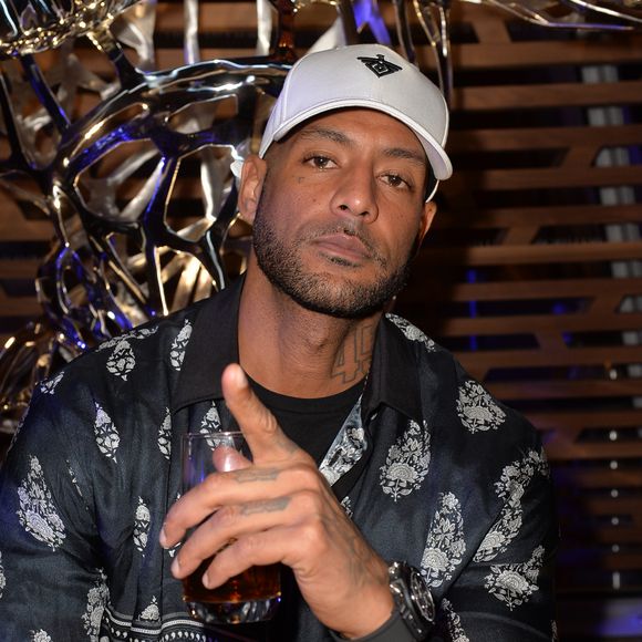 Booba multiplie les projets.
Booba - People à la soirée "Hublot loves Art" par la marque Hublot à la Fondation Louis Vuitton à Paris. Le 16 décembre 2019 © Veeren / Bestimage