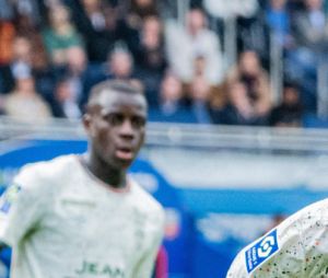 Lionel Messi (Paris SG) Léo Pétrot (FC Lorient) - Match de Ligue 1 Uber Eats Paris SG - FC Lorient (1-3) au Parc des Princes à Paris, France le 30 Avril 2023. © Baptiste Autissier / Panoramic / Bestimage 