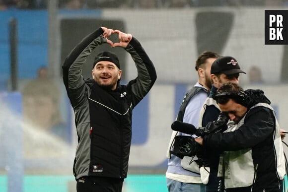 Les fans ont répondu présent, et même un peu trop.
Le rappeur marseillais Jul lors du mMatch de championnat de Ligue 1 Uber Eats opposant l'Olympique Marseille (OM) au FC Lorient at Stade Velodrome à Marseille, France, le 14 janvier 2023. OM won 3-1. © Norbert Scanella/Panoramic/Bestimage