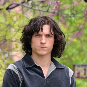 Tom Holland et Levon Thurman Hawke sur le tournage du film "The Crowded Room" à New York, le 9 mai 2022.