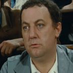 Ce film est une des comédies françaises les plus cultes, Coluche a pourtant reçu des menaces de mort très sérieuses en jouant dedans