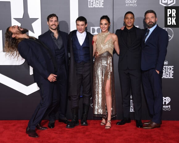 Jason Momoa, Henri Cavill, Ezra Miller, Gal Gadot, Ray Fisher, Ben Affleck à la première de 'Justice League’ au théâtre Dolby à Hollywood, le 13 novembre 2017 © Chris Delmas/Bestimage