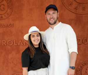 Inés Reg et son compagnon Kevin Debonne - People au village lors des Internationaux de France de Tennis de Roland Garros à Paris. Le 10 juin 2021 © Dominique Jacovides / Bestimage  Celebrity at french open Roland Garros in Paris. On june 10th 2021 