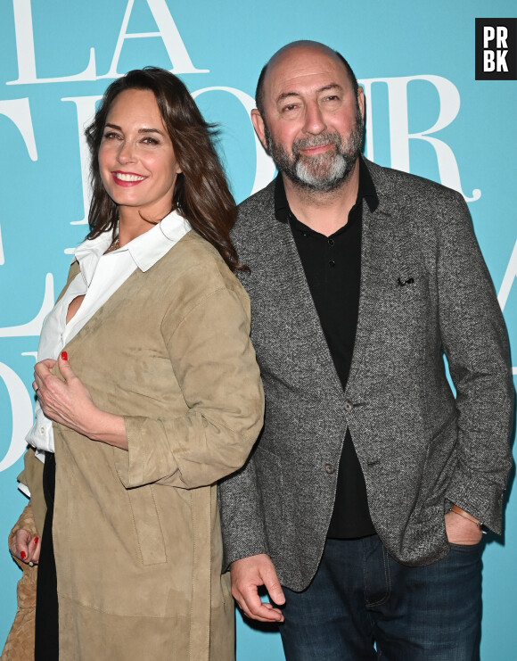 Kad Merad et sa femme Julia Vignali - Avant-première du film "La Vie pour de vrai" au cinéma Pathé Wepler à Paris le 18 avril 2023. © Coadic Guirec/Bestimage