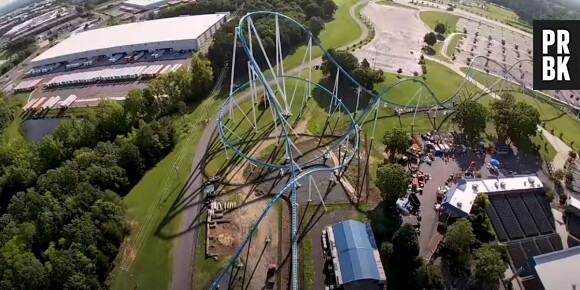 Fury 325, le rollercoaster le plus rapide des Etats-Unis fermé en urgence, une fissure géante filmée par un visiteur en plein ride