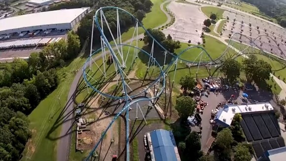 Panique dans le manège le + rapide des USA : une fissure géante filmée alors que des visiteurs étaient dans l'attraction