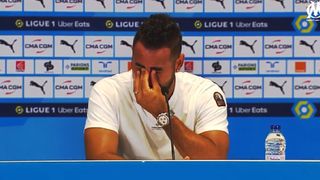 "Ça va être dur..." : en larmes, Dimitri Payet annonce qu'il quitte l'OM et visiblement, ce n'est pas un choix de sa part...