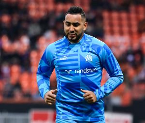 Echauffement - Dimitri Payet - Match de football en ligue 1 Uber Eats : L'Olympique de Marseille et Lorient finissent à égalité 0-0, le 9 avril 2023. © Federico Pestellini / Panoramic / Bestimage