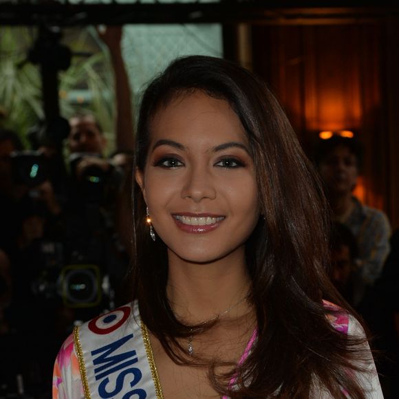 Vaimalama Chaves, Miss France 2019 - People au défilé de mode Prêt-à-Porter automne-hiver 2019/2020 "Léonard Paris" à Paris. Le 1er mars 2019 © Veeren-CVS / Bestimage