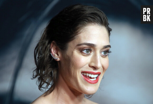 Lizzy Caplan lors de l'avant-première de la deuxième saison de la série 'Castle Rock' à West Hollywood, le 14 octobre 2019.