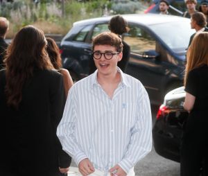 Noah Schnapp - People au défilé de mode Hommes printemps-été 2024 "AMI" lors de la fashion week de Paris. Le 22 juin 2023 © Christophe Clovis / Veeren / Bestimage 