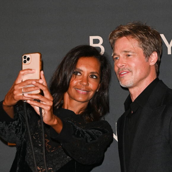 Brad Pitt et Karine Le Marchand à la première du film "Babylon" au cinéma Le Grand Rex à Paris, France, le 14 janvier 2023. © Coadic Guirec/Bestimage