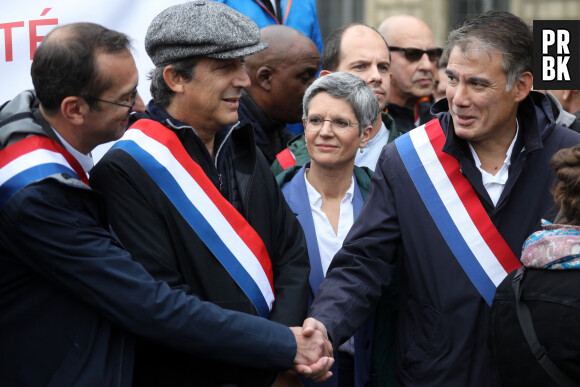 Rémi Féraud, sénateur PS, Sandrine Rousseau, députée EELV, David Assouline, sénateur PS et Olivier Faure, Premier secrétaire du Parti socialiste - Des personnes participent à un rassemblement de soutien aux femmes iraniennes à Paris, France, le 2 octobre 2022. © Stéphane Lemouton/Bestimage