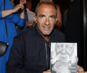 Nikos Aliagas - Soirée "L’Art de Vivre Paris" au Deux Magots à Paris le 26 juin 2023. © Marc Ausset-Lacroix/Bestimage