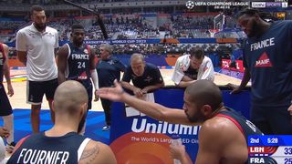 "Il veut pas jouer" : guerre entre les joueurs de l'Equipe de France de basket ? Cette séquence qui inquiète à un an des Jeux Olympiques à Paris
