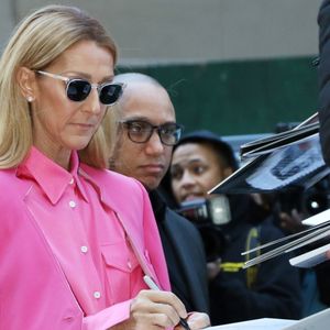 Celine Dion a choisi de s'habiller en rose pour la Journée Internationale pour les Droits des Femmes à New York le 7 mars 2020